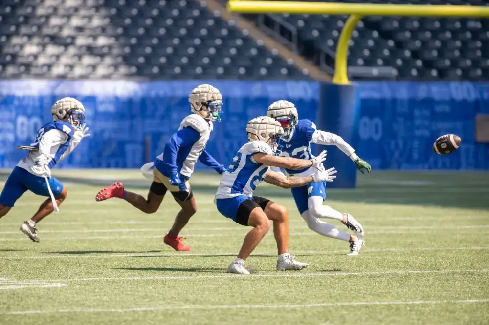 Bombers Starting Pivot Praises Undersized WR Sterns After Impressive Showing